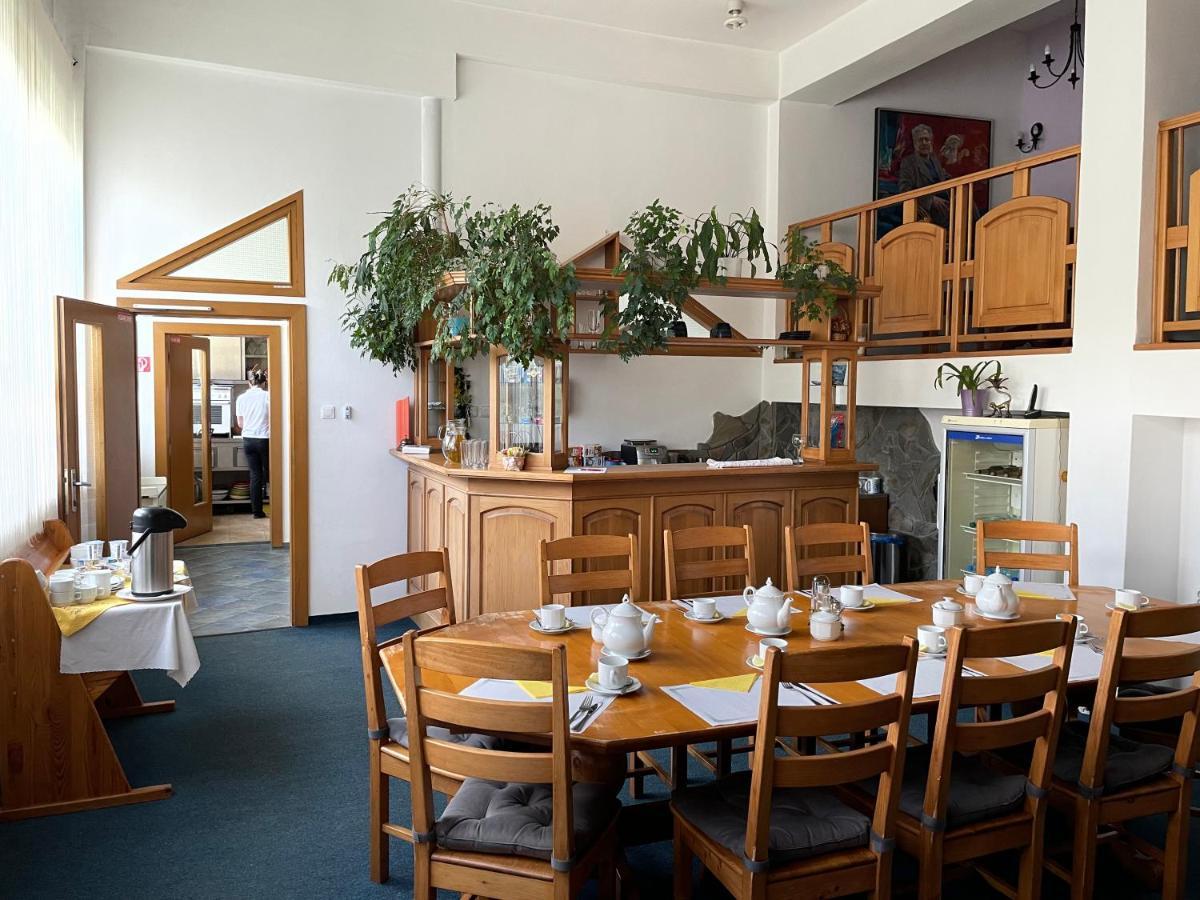 Hotel Brainy Krasno nad Kysucou Екстер'єр фото