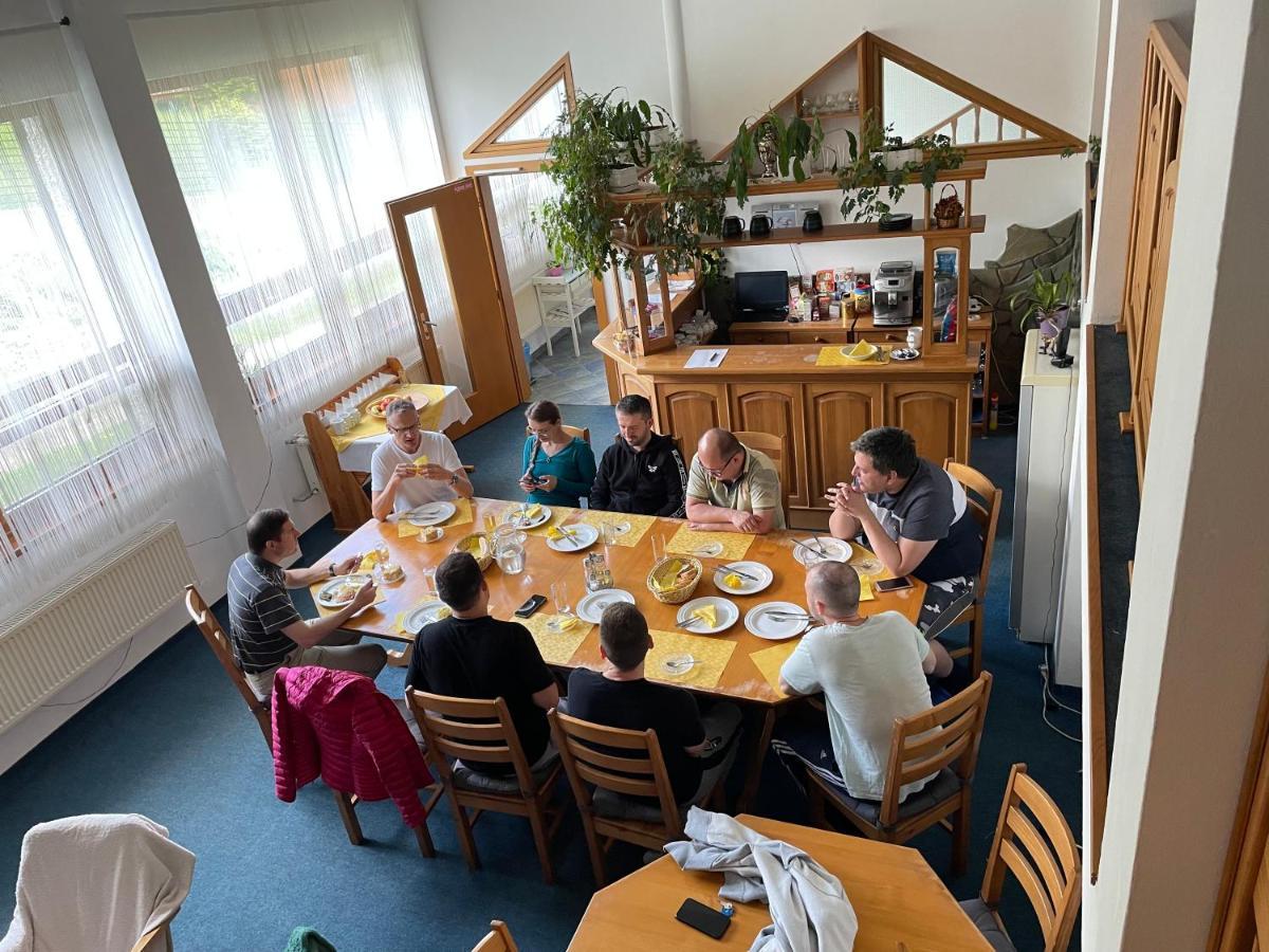 Hotel Brainy Krasno nad Kysucou Екстер'єр фото