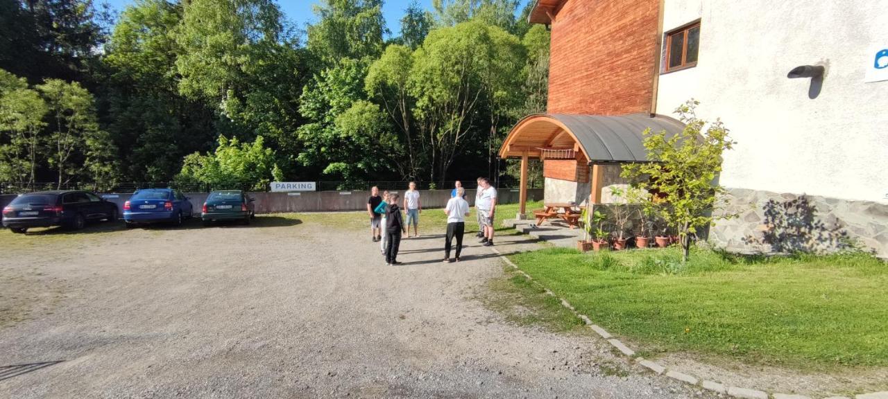 Hotel Brainy Krasno nad Kysucou Екстер'єр фото